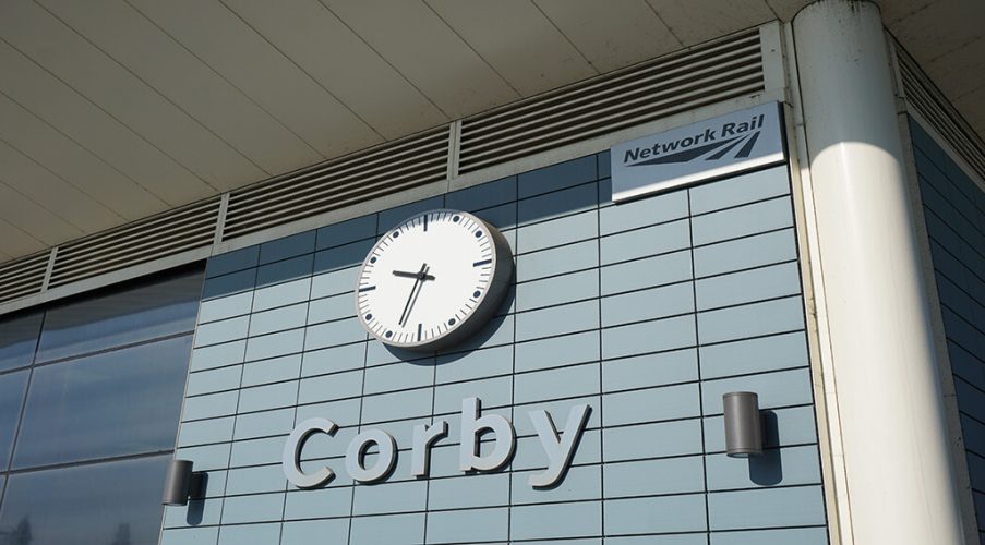 Corby Station的时钟