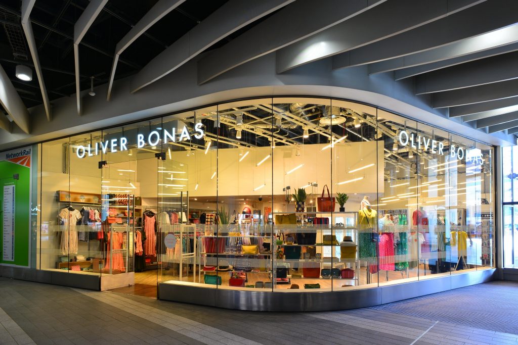 Oliver Bonas商店在伯明翰新街